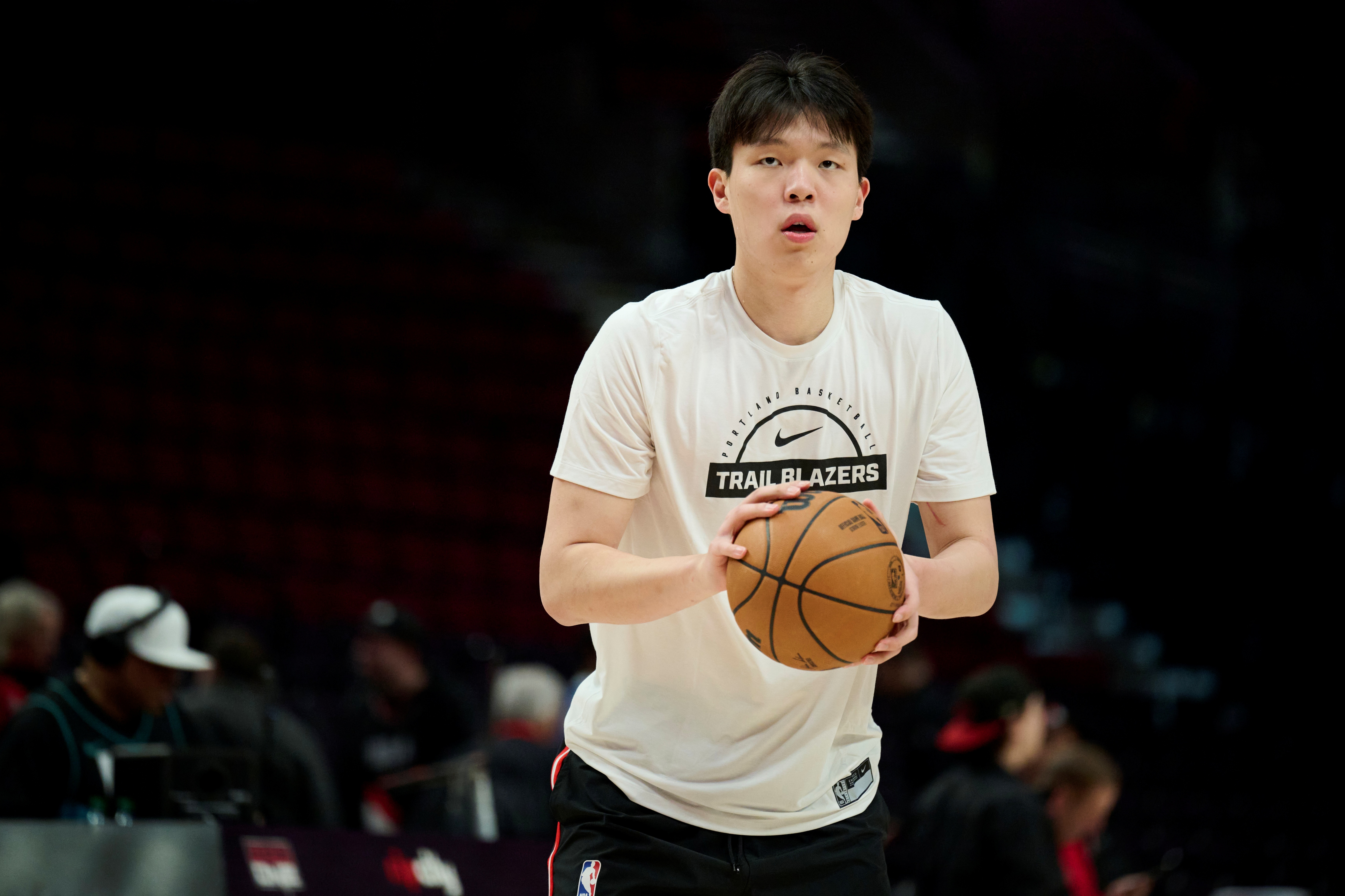 徐静雨：杨瀚森没机会了 你要拼命生存 第1年打不出来明年更边缘