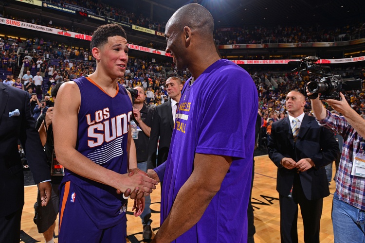 九游助手-传承！布克成NBA历史第3年轻砍下18000分得卫 仅次于科比&amp;乔丹